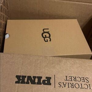 UGG Tansman II slippers